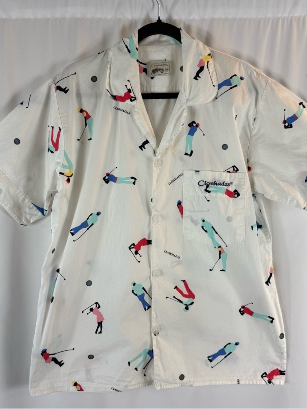 Clonhadas Men’s White Short-Sleeve Golf Print Shirt, Pijamas Size: M 100% cotton